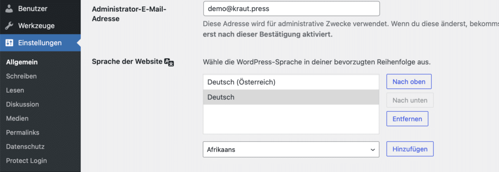 Screenshot der Einstellungsseite von WordPress. Zusätzlich zu den üblichen Einstellungen ist auf dieser Seite ein zusätzlicher Punkt "Sprache der Website".